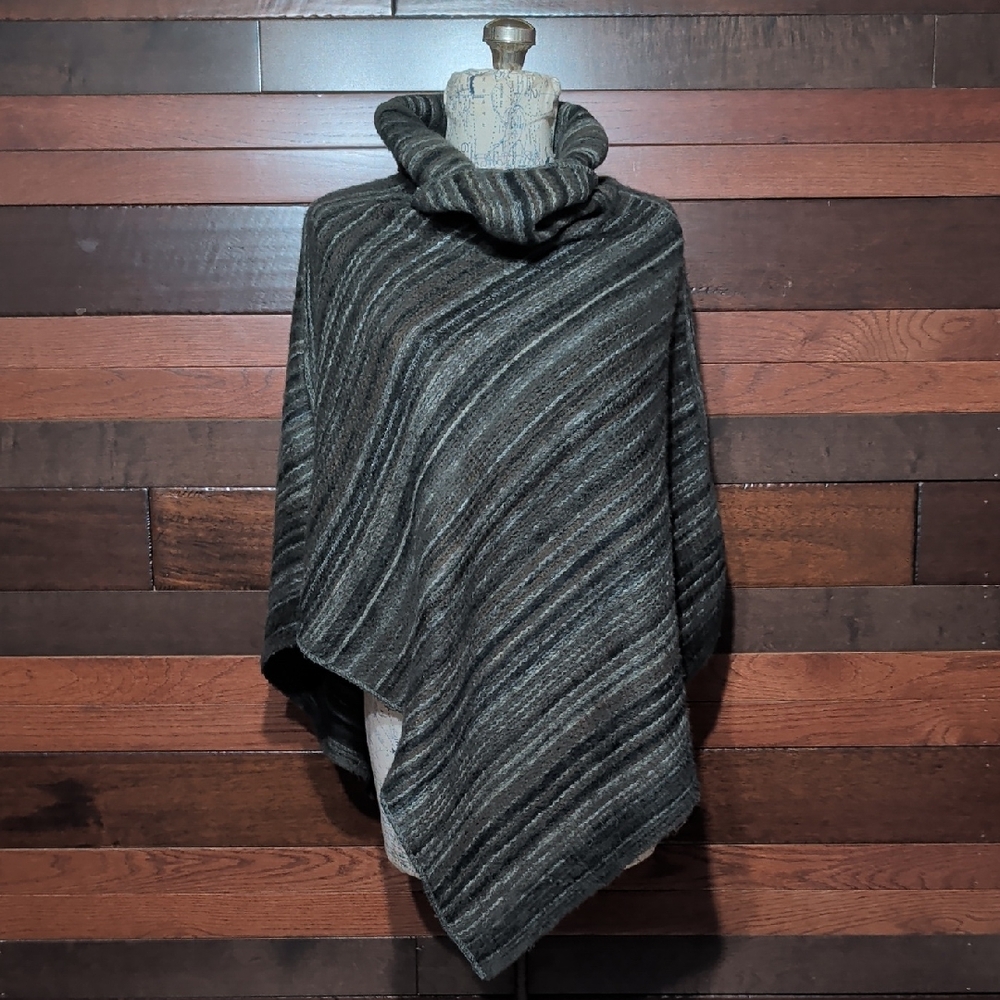 D&Y Striped Cowl Neck Poncho